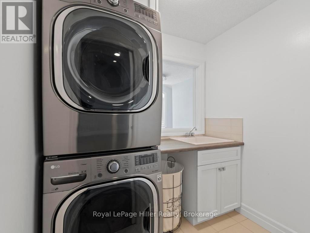 












65 THOMAS STREET

,
Stratford,




Ontario
N5A0B9

