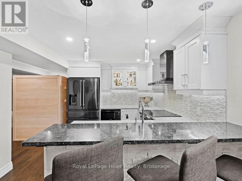 












65 THOMAS STREET

,
Stratford,




Ontario
N5A0B9

