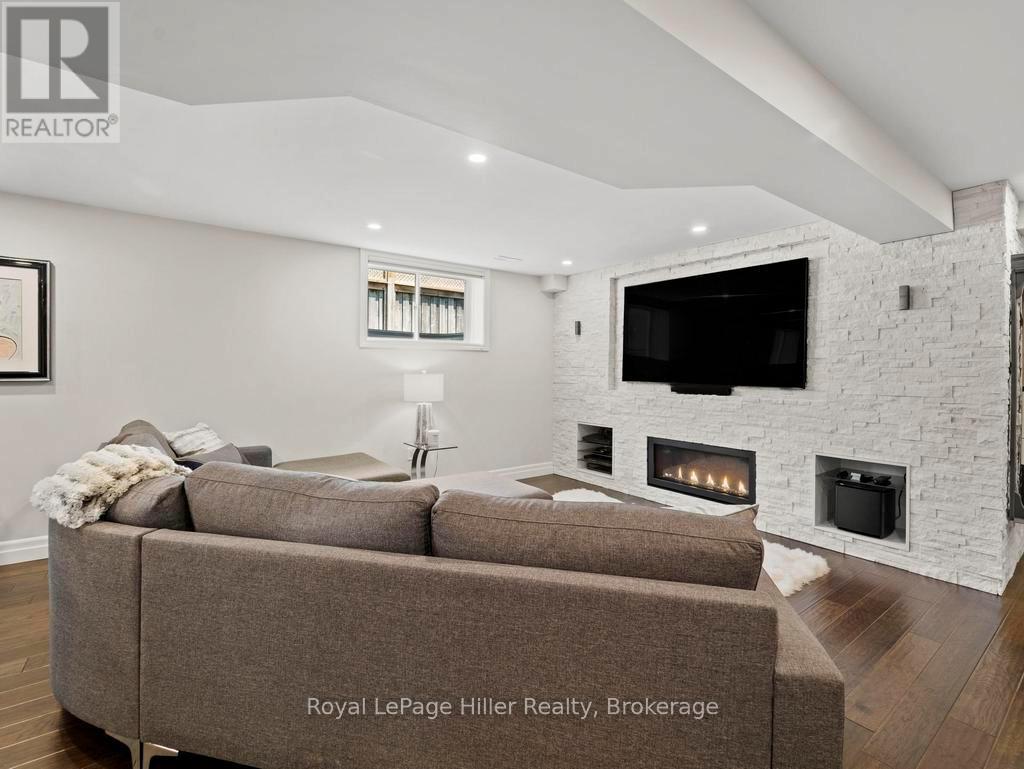 












65 THOMAS STREET

,
Stratford,




Ontario
N5A0B9

