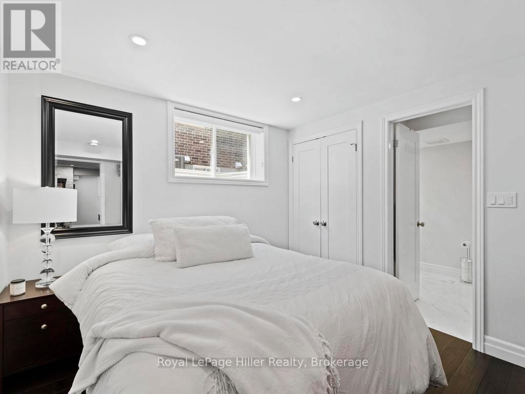 












65 THOMAS STREET

,
Stratford,




Ontario
N5A0B9

