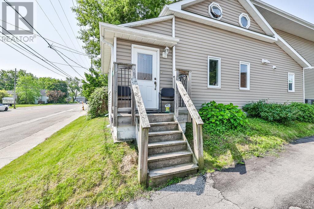 












20480 LESLIE STREET

,
East Gwillimbury,




Ontario
L0G1R0


