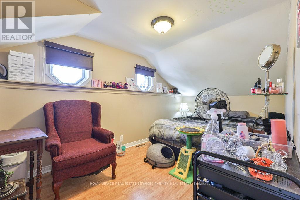 












20480 LESLIE STREET

,
East Gwillimbury,




Ontario
L0G1R0

