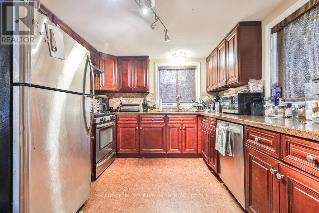 












20480 LESLIE STREET

,
East Gwillimbury,




Ontario
L0G1R0

