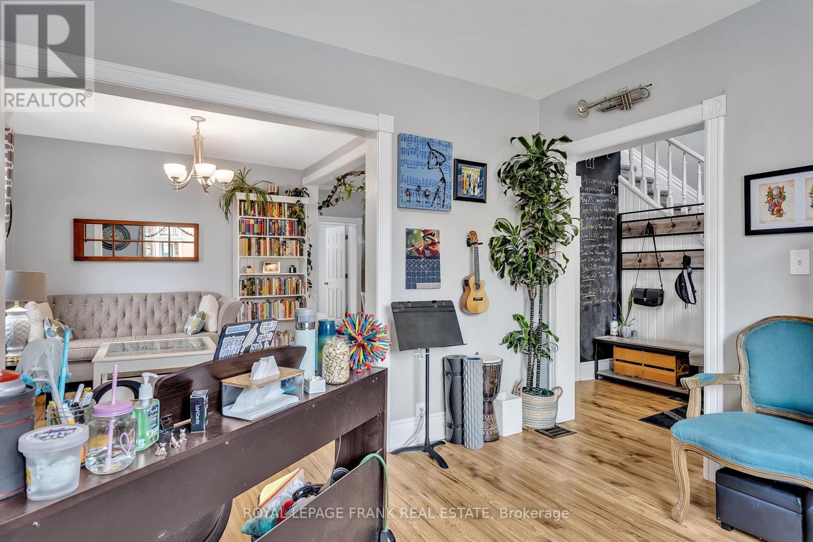 












178 STEWART STREET

,
Peterborough Central (South),




Ontario
K9J3M5

