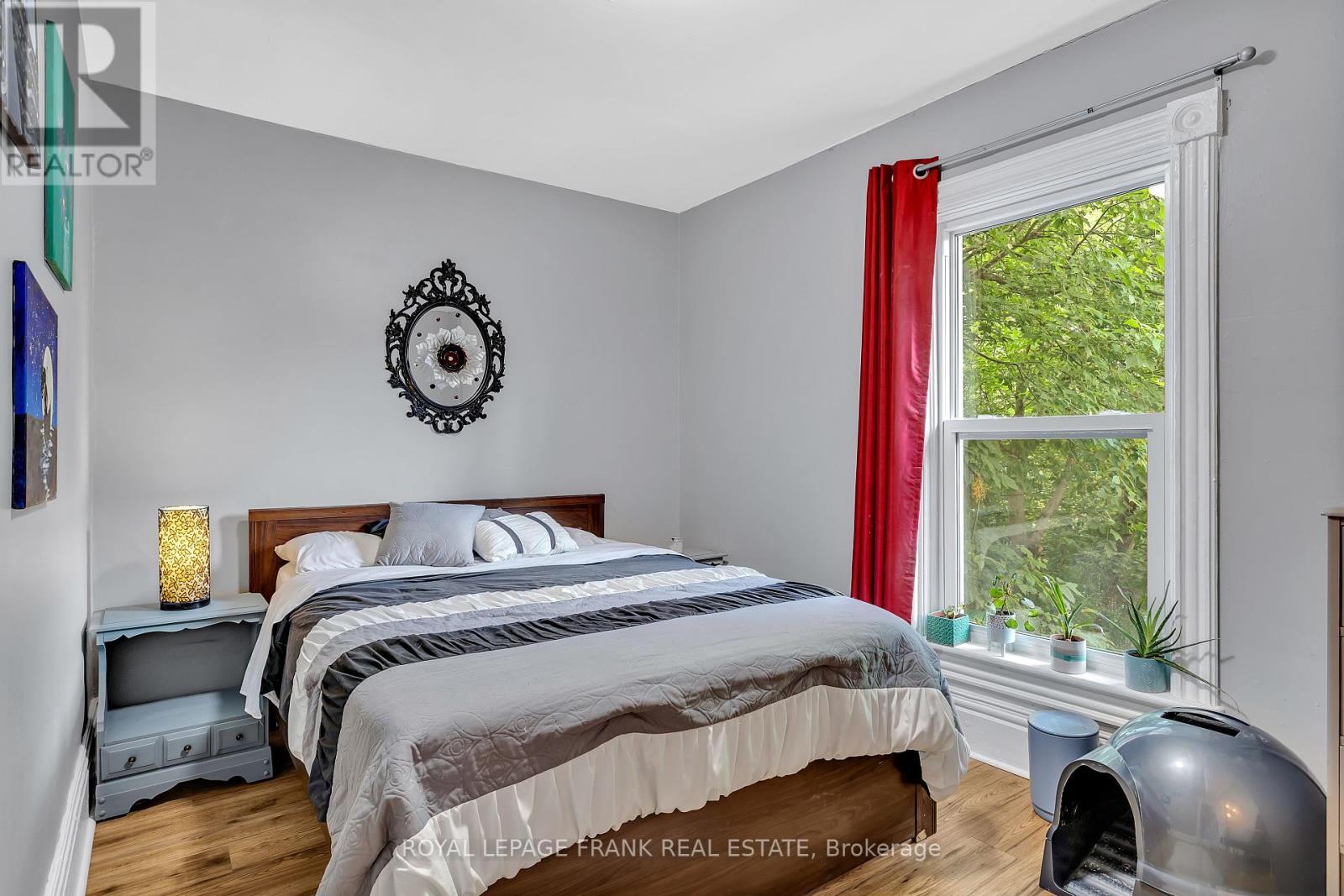 












178 STEWART STREET

,
Peterborough Central (South),




Ontario
K9J3M5

