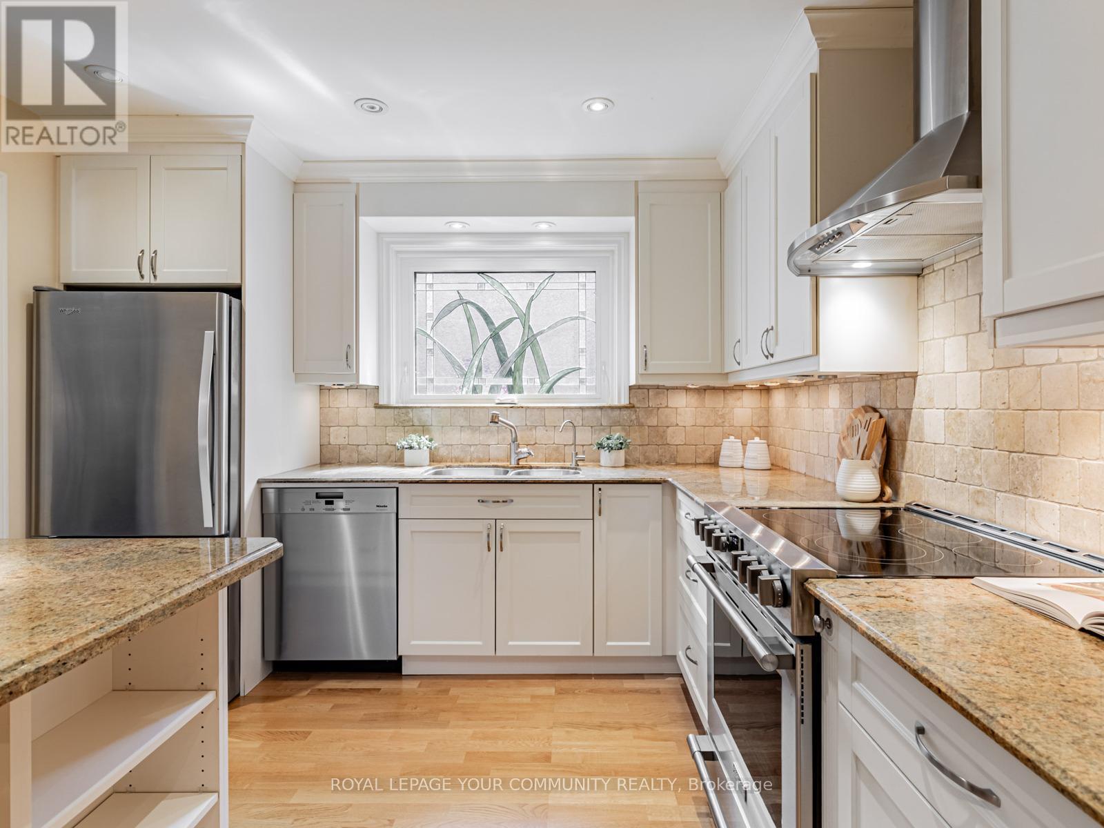 












186 ROMFIELD CIRCUIT

,
Markham,




Ontario
L3T3J1


