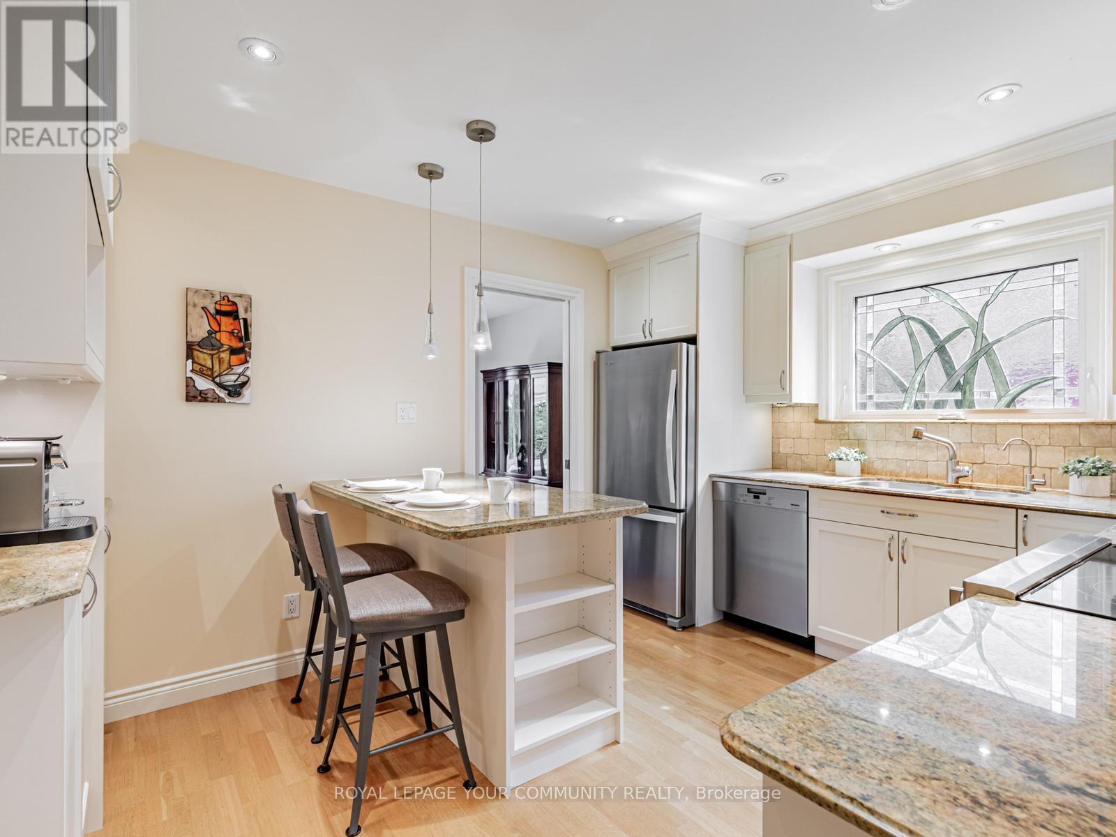 












186 ROMFIELD CIRCUIT

,
Markham,




Ontario
L3T3J1

