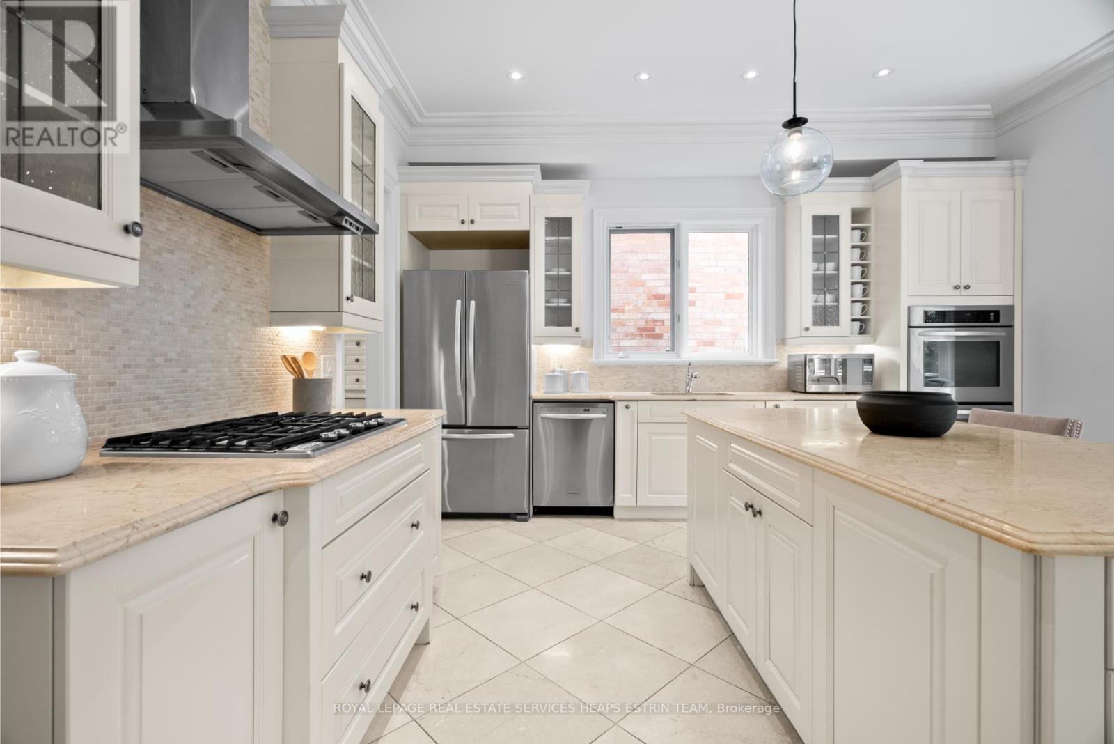 












42 TRUE DAVIDSON DRIVE

,
Toronto,




Ontario
M4W3X5

