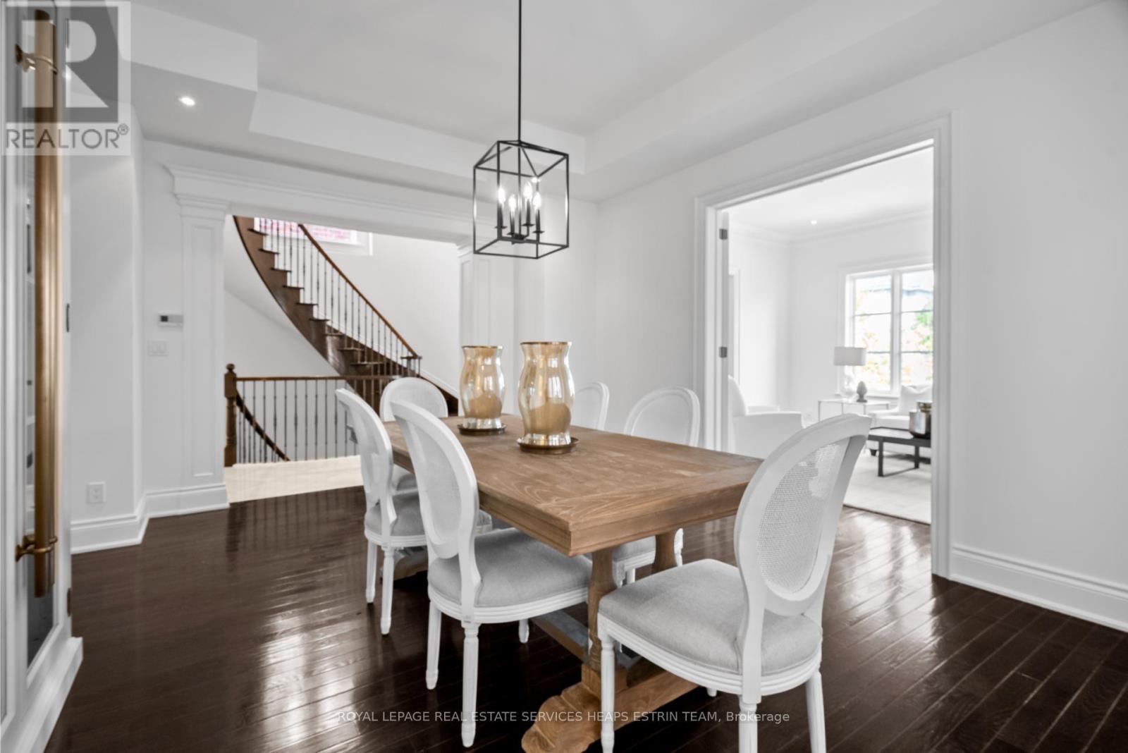 












42 TRUE DAVIDSON DRIVE

,
Toronto,




Ontario
M4W3X5

