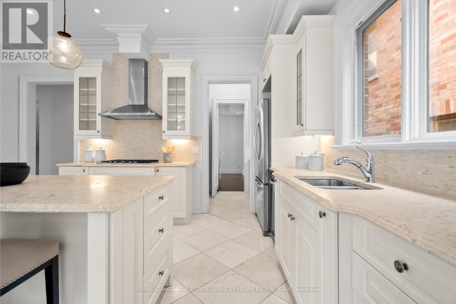












42 TRUE DAVIDSON DRIVE

,
Toronto,




Ontario
M4W3X5

