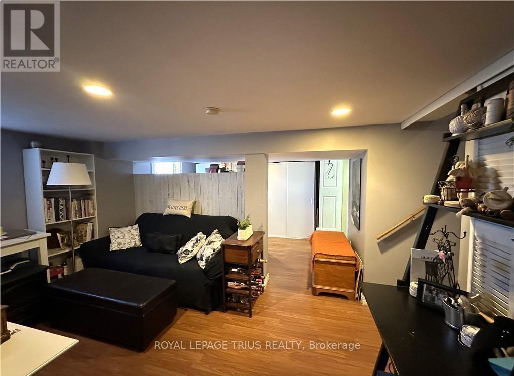 












78 QUEENSWAY DRIVE E

,
Norfolk (Simcoe),




Ontario
N3Y4M6

