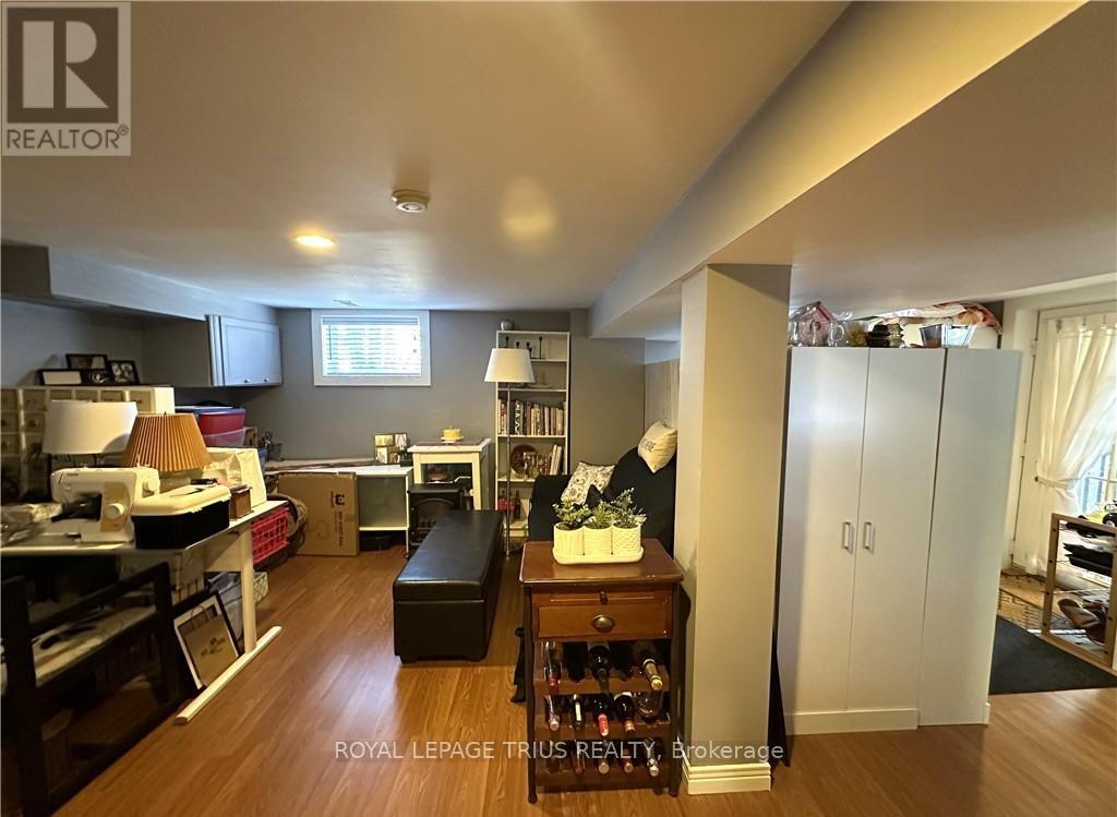 












78 QUEENSWAY DRIVE E

,
Norfolk (Simcoe),




Ontario
N3Y4M6

