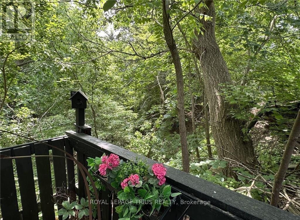 












78 QUEENSWAY DRIVE E

,
Norfolk (Simcoe),




Ontario
N3Y4M6


