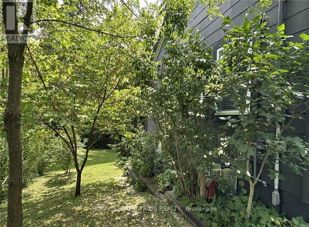 












78 QUEENSWAY DRIVE E

,
Norfolk (Simcoe),




Ontario
N3Y4M6

