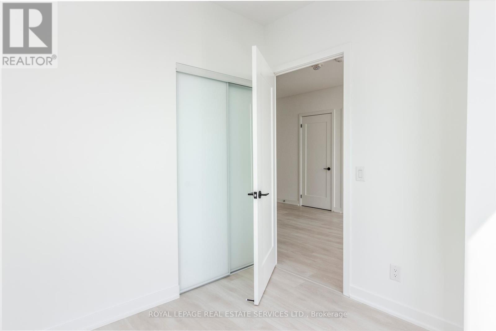 












1207 - 5 DEFRIES STREET

,
Toronto,




Ontario
M5A0W7

