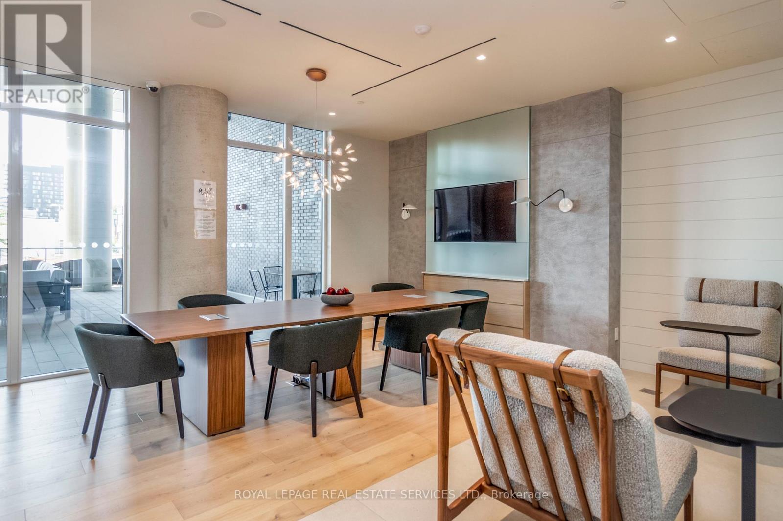 












1207 - 5 DEFRIES STREET

,
Toronto,




Ontario
M5A0W7

