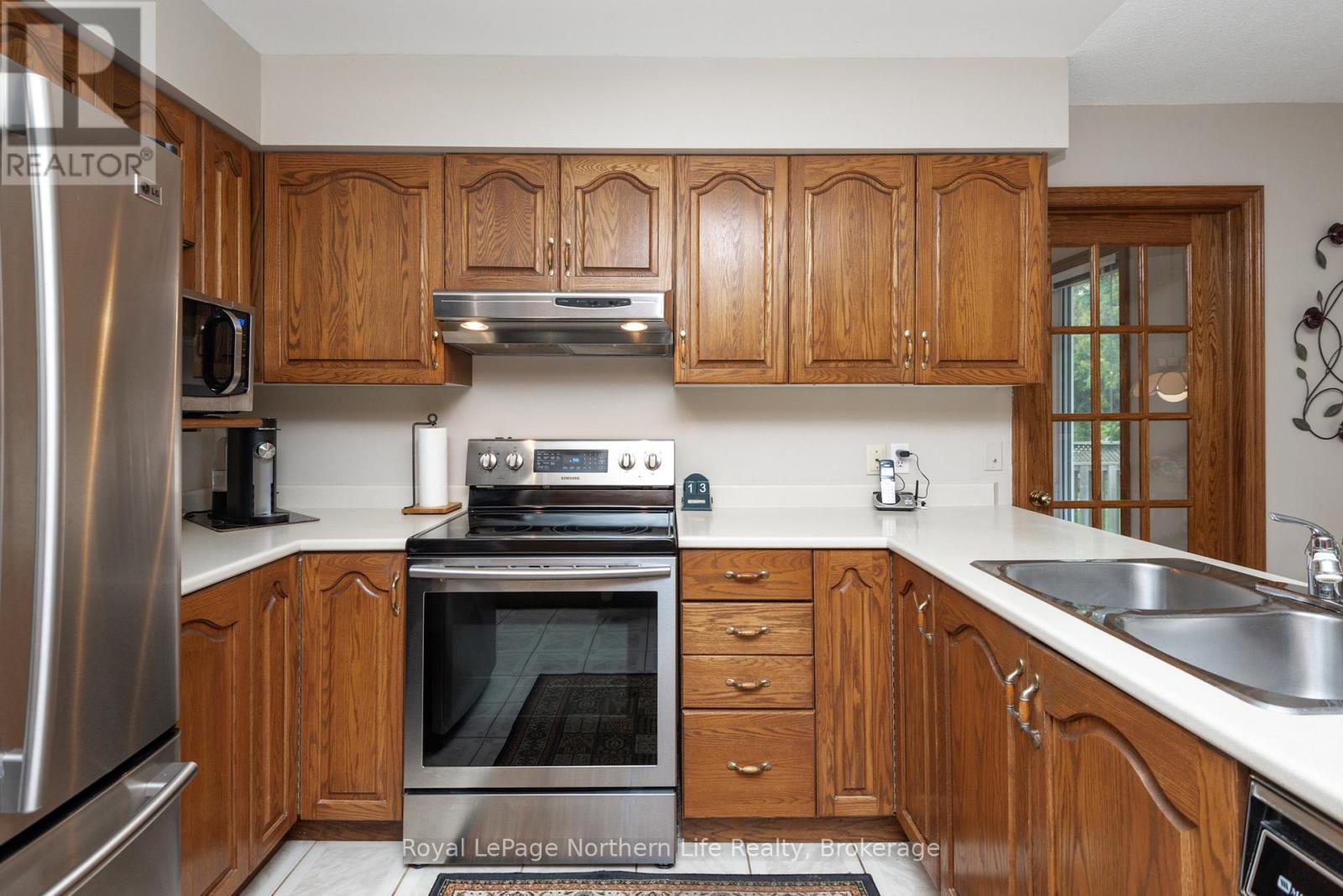 












34 CANTERBURY CRESCENT

,
North Bay (Airport),




Ontario
P1C1K8

