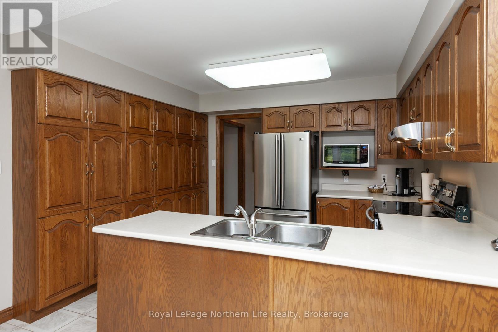 












34 CANTERBURY CRESCENT

,
North Bay (Airport),




Ontario
P1C1K8

