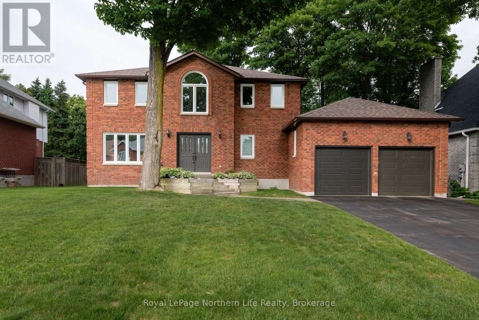 












34 CANTERBURY CRESCENT

,
North Bay (Airport),




Ontario
P1C1K8


