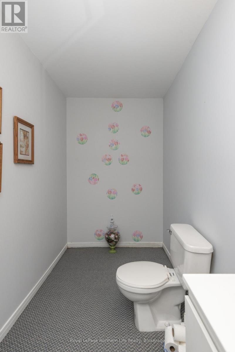 












34 CANTERBURY CRESCENT

,
North Bay (Airport),




Ontario
P1C1K8

