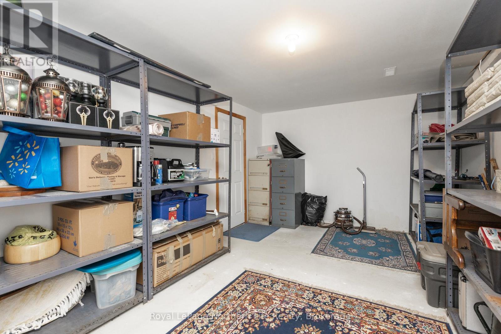 












34 CANTERBURY CRESCENT

,
North Bay (Airport),




Ontario
P1C1K8

