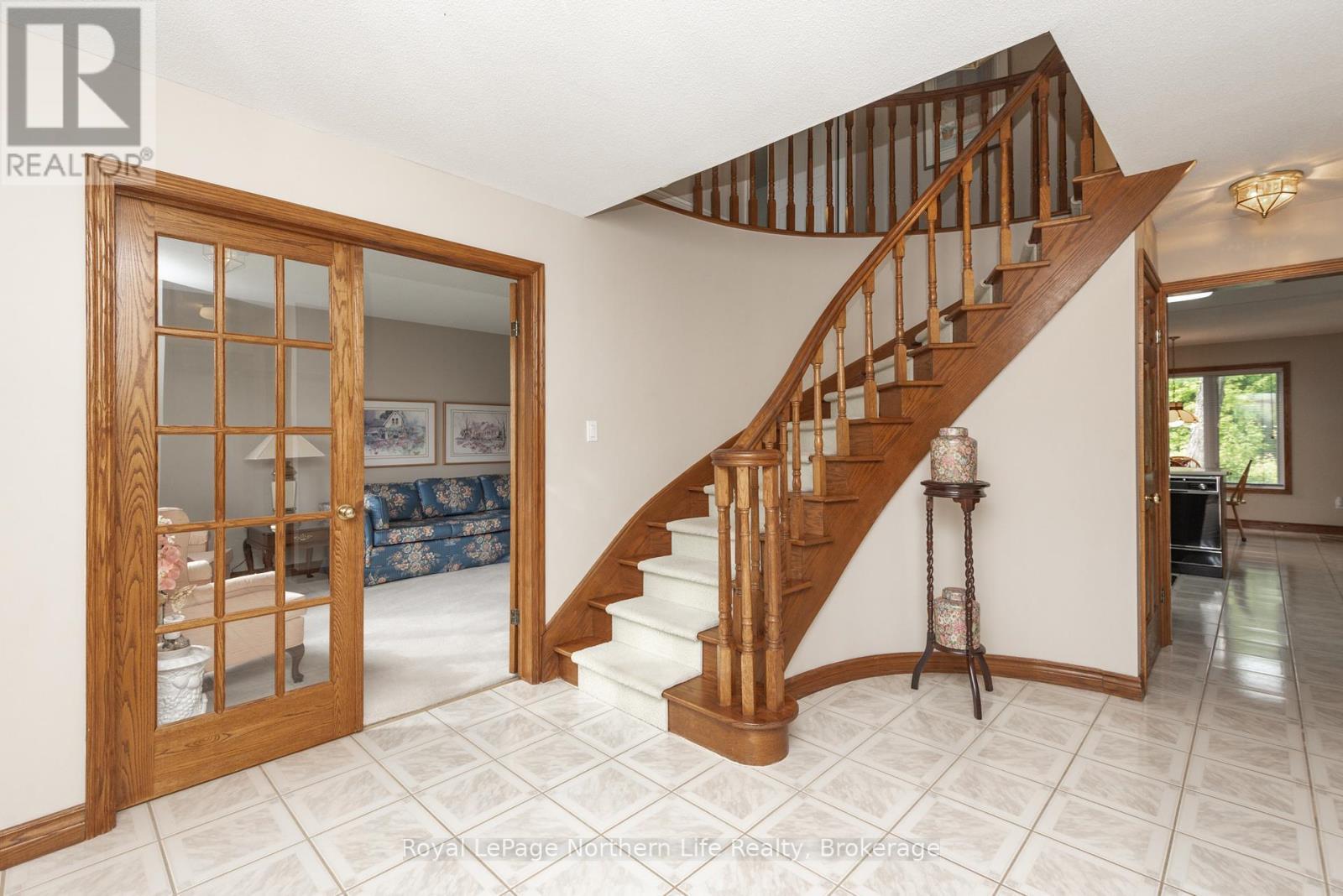 












34 CANTERBURY CRESCENT

,
North Bay (Airport),




Ontario
P1C1K8

