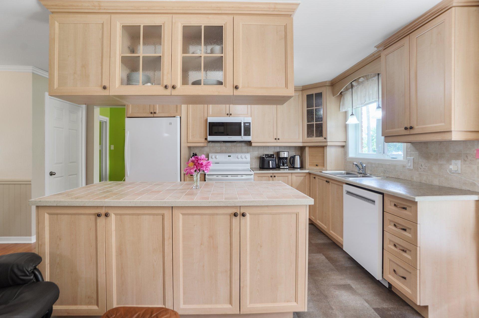 









603


Ch. du Ruisseau-St-Louis E.

,
Marieville,




QC
J3M1P1

