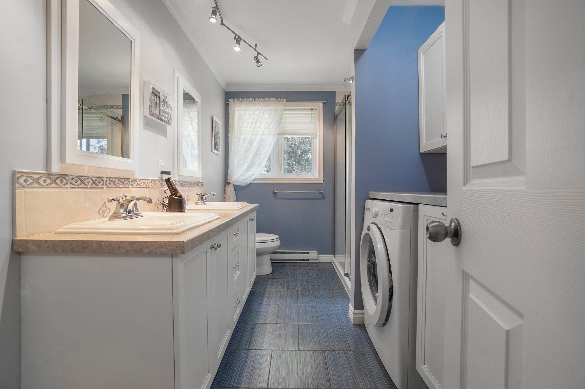 









603


Ch. du Ruisseau-St-Louis E.

,
Marieville,




QC
J3M1P1

