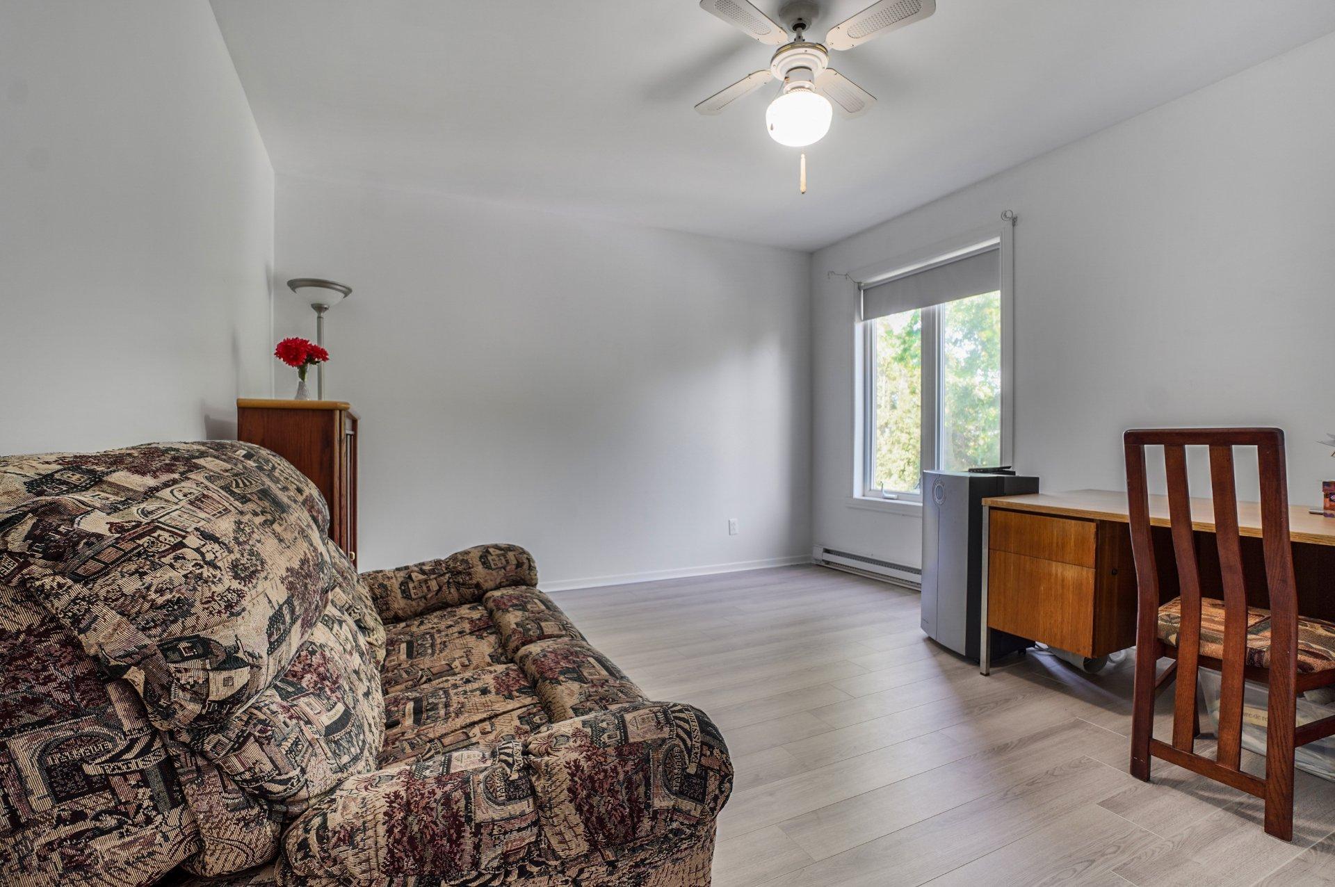 









603


Ch. du Ruisseau-St-Louis E.

,
Marieville,




QC
J3M1P1

