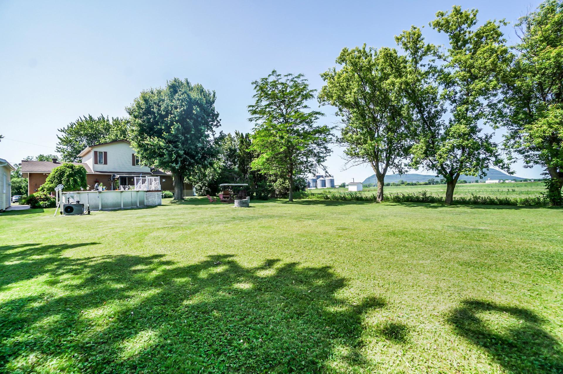 









603


Ch. du Ruisseau-St-Louis E.

,
Marieville,




QC
J3M1P1


