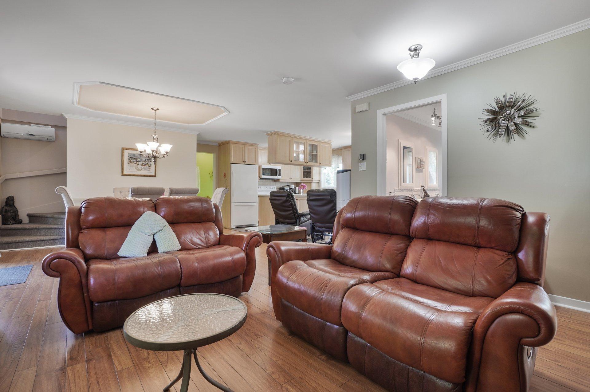 









603


Ch. du Ruisseau-St-Louis E.

,
Marieville,




QC
J3M1P1

