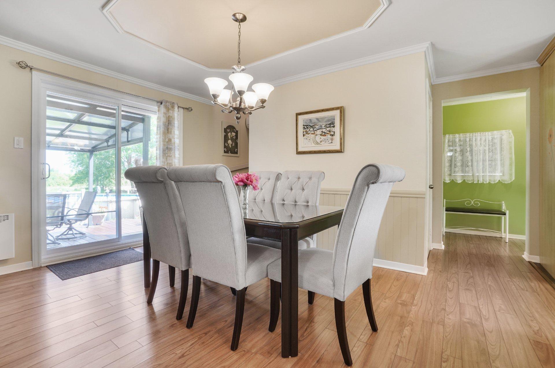 









603


Ch. du Ruisseau-St-Louis E.

,
Marieville,




QC
J3M1P1

