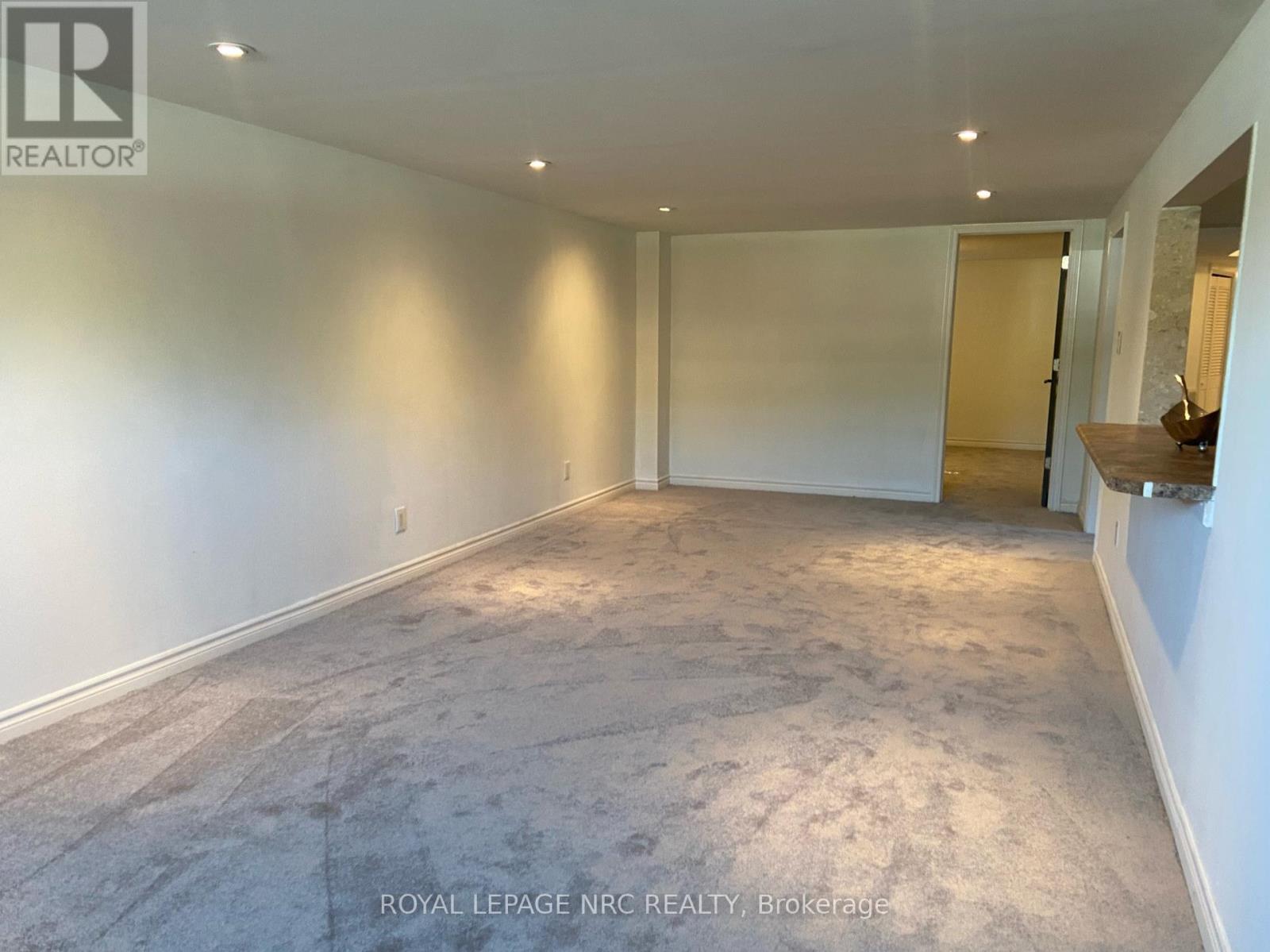 












LOWER - 4 PARKLANDS DRIVE

,
Hamilton (Rosedale),




Ontario
L8K4W7

