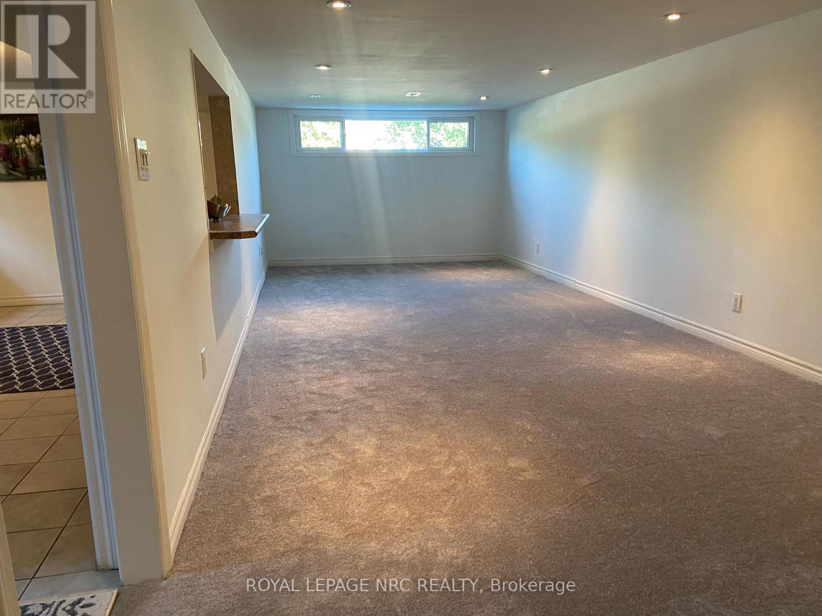 












LOWER - 4 PARKLANDS DRIVE

,
Hamilton (Rosedale),




Ontario
L8K4W7

