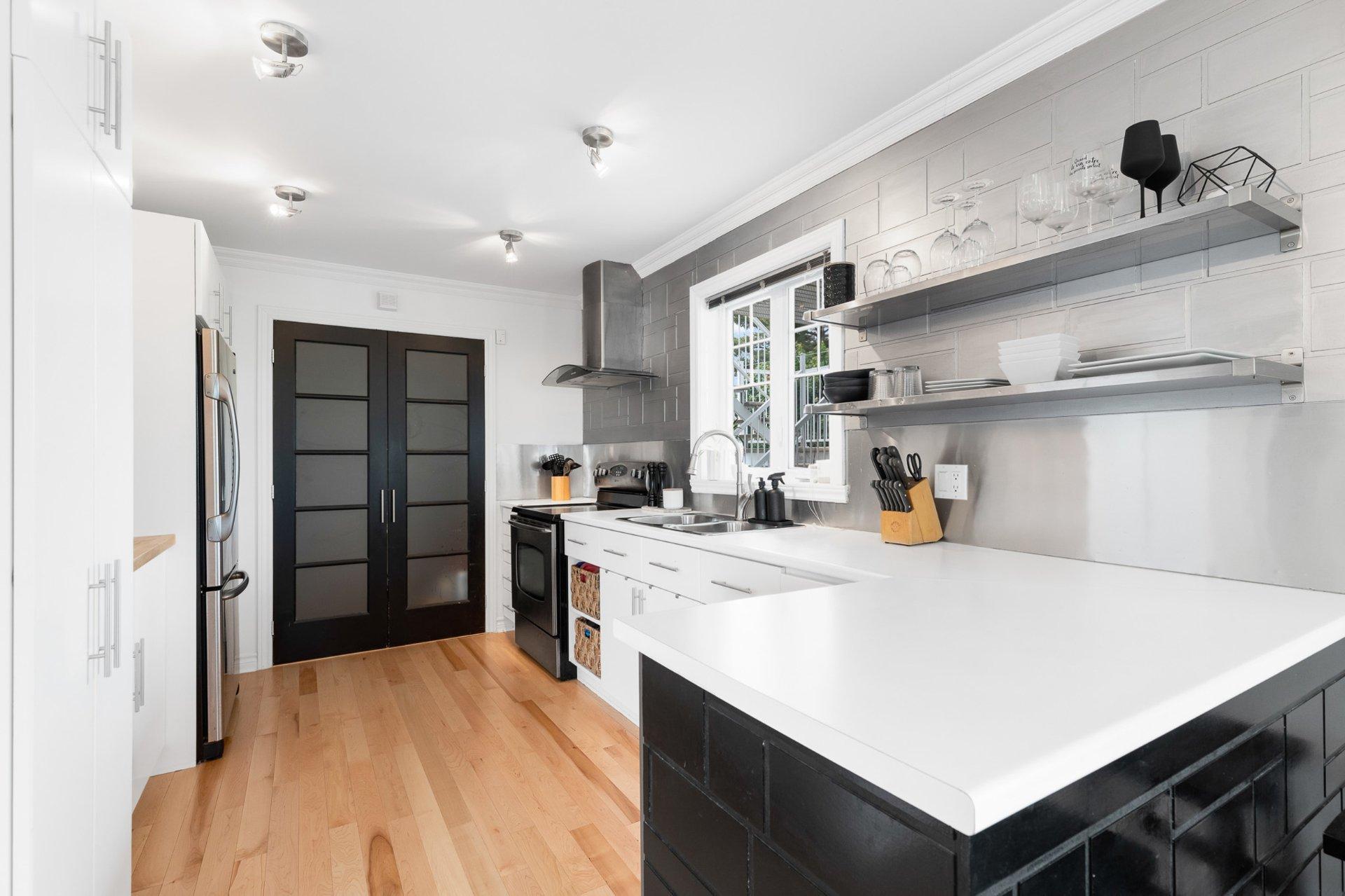 









1654


Rue de l'Hortensia

,
Terrebonne (La Plaine),




QC
J7M0B4

