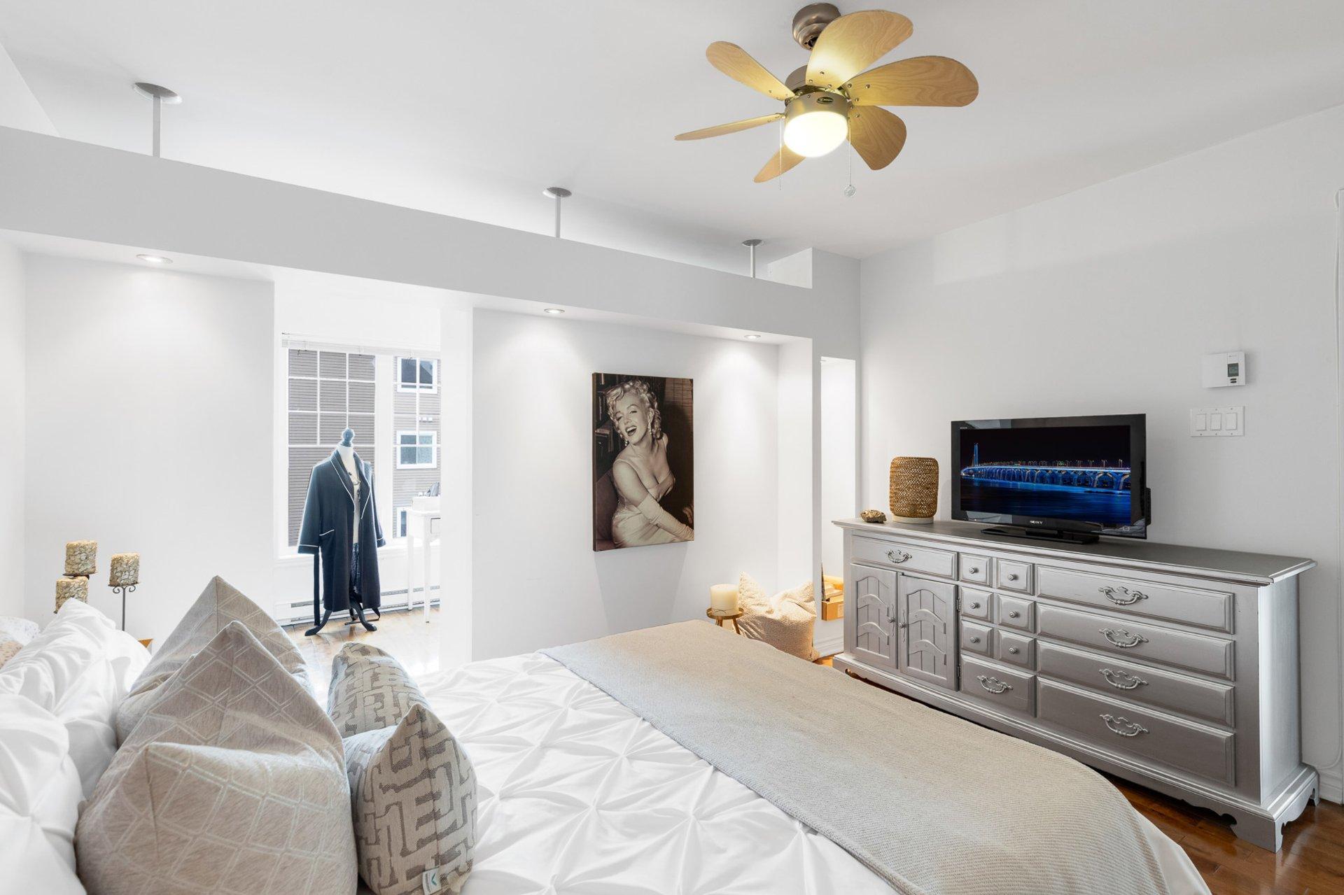 









1654


Rue de l'Hortensia

,
Terrebonne (La Plaine),




QC
J7M0B4

