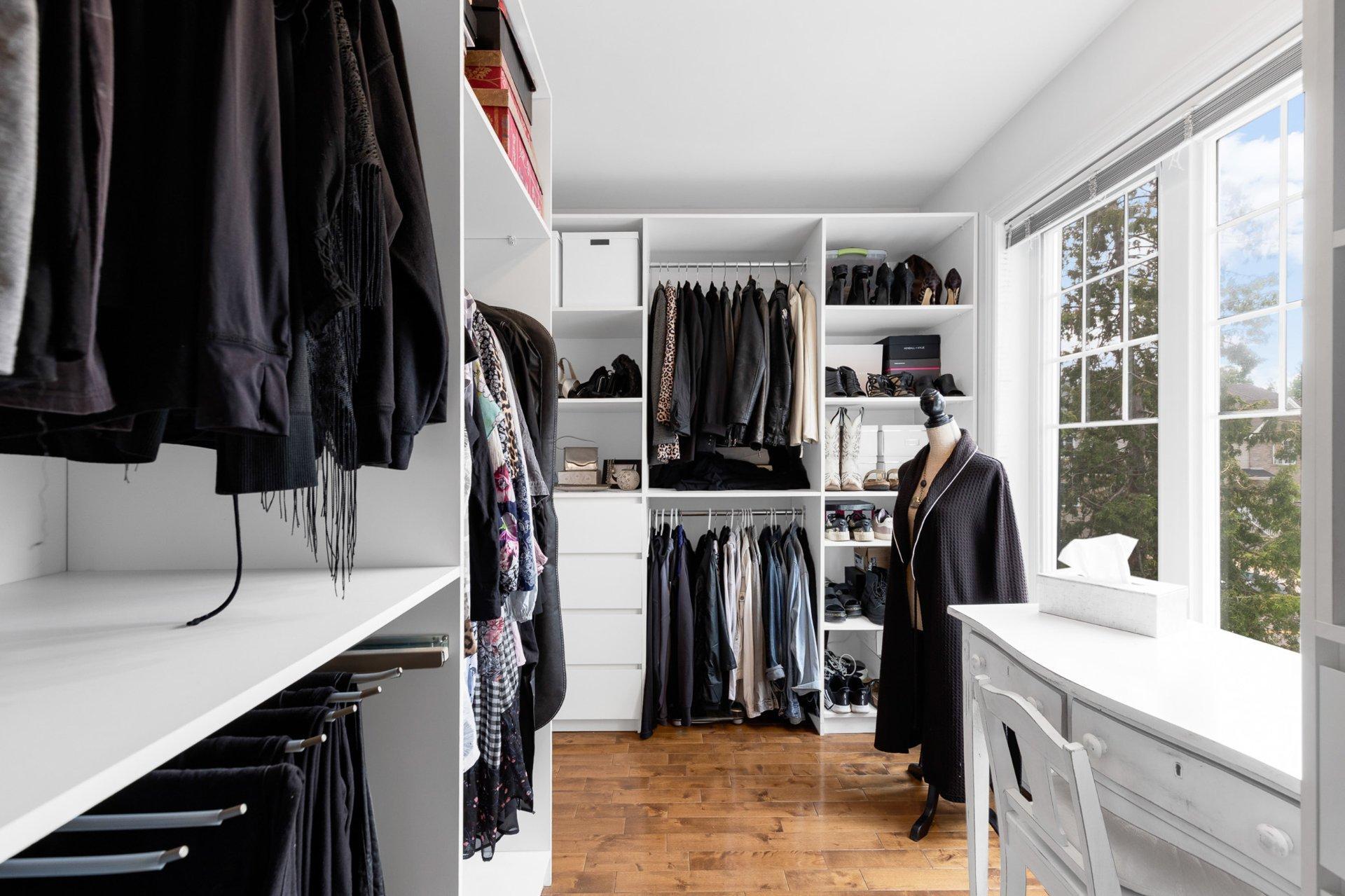 









1654


Rue de l'Hortensia

,
Terrebonne (La Plaine),




QC
J7M0B4


