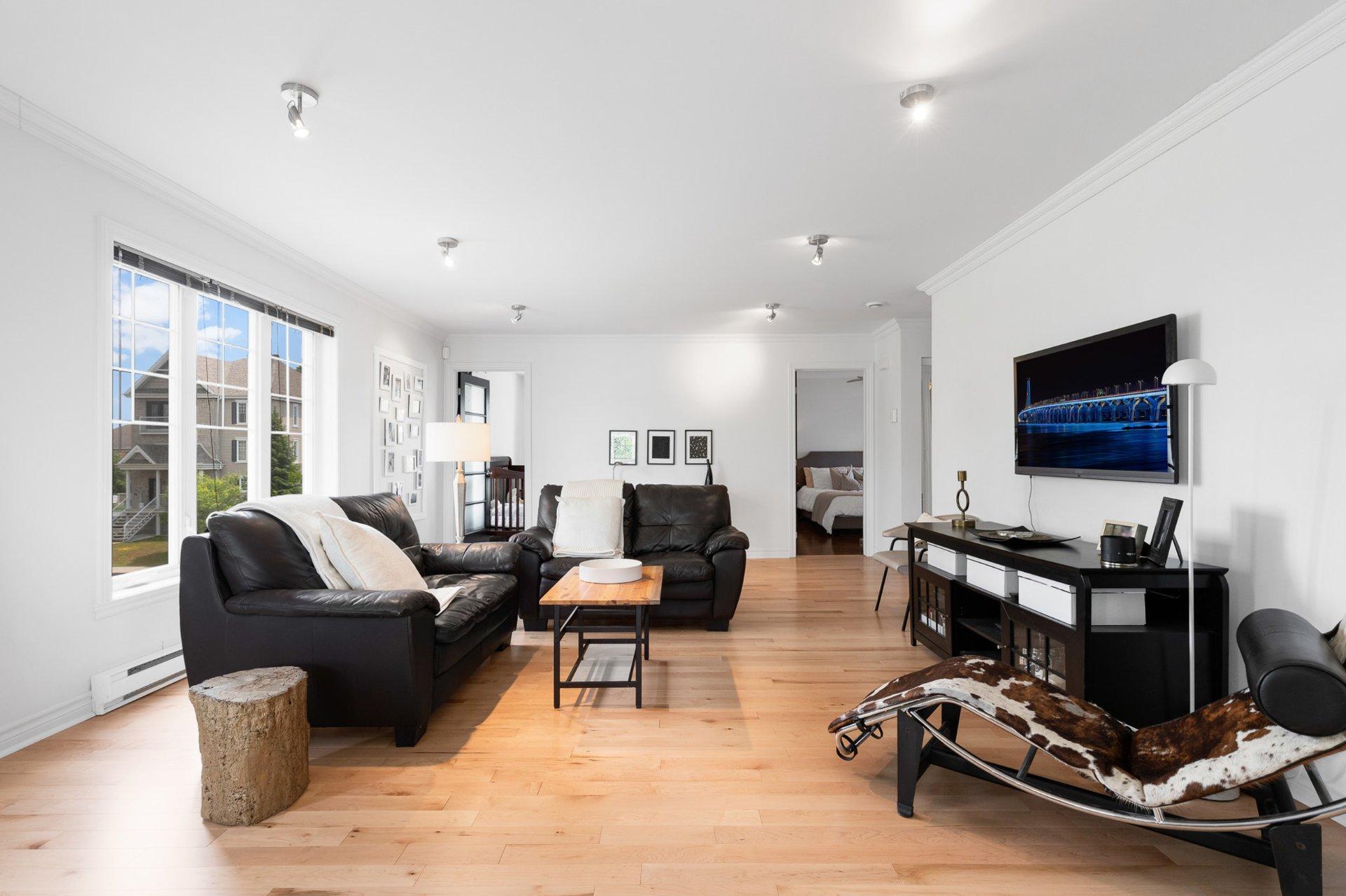 









1654


Rue de l'Hortensia

,
Terrebonne (La Plaine),




QC
J7M0B4

