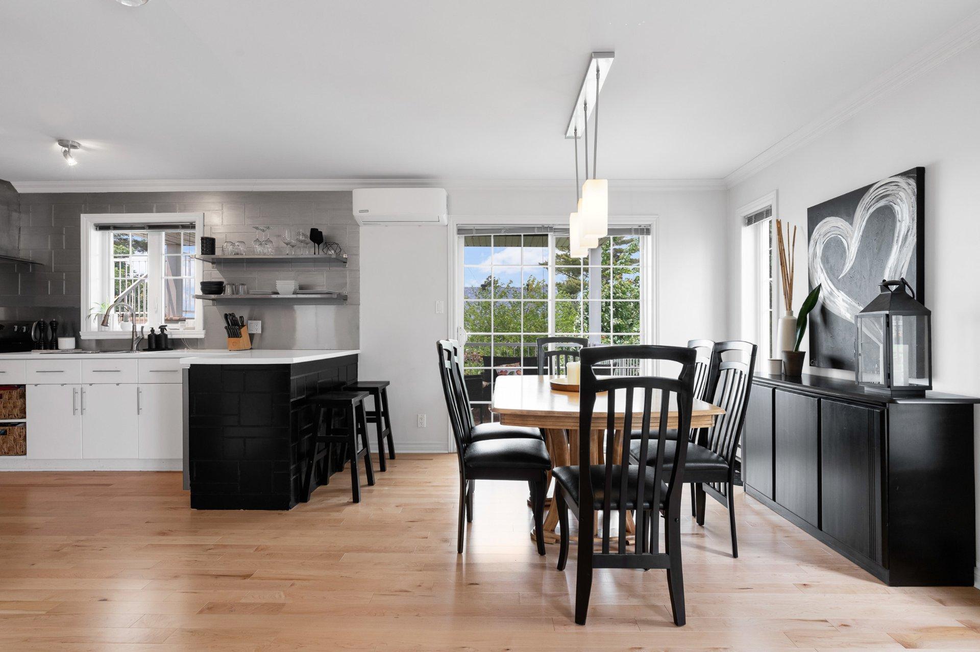









1654


Rue de l'Hortensia

,
Terrebonne (La Plaine),




QC
J7M0B4

