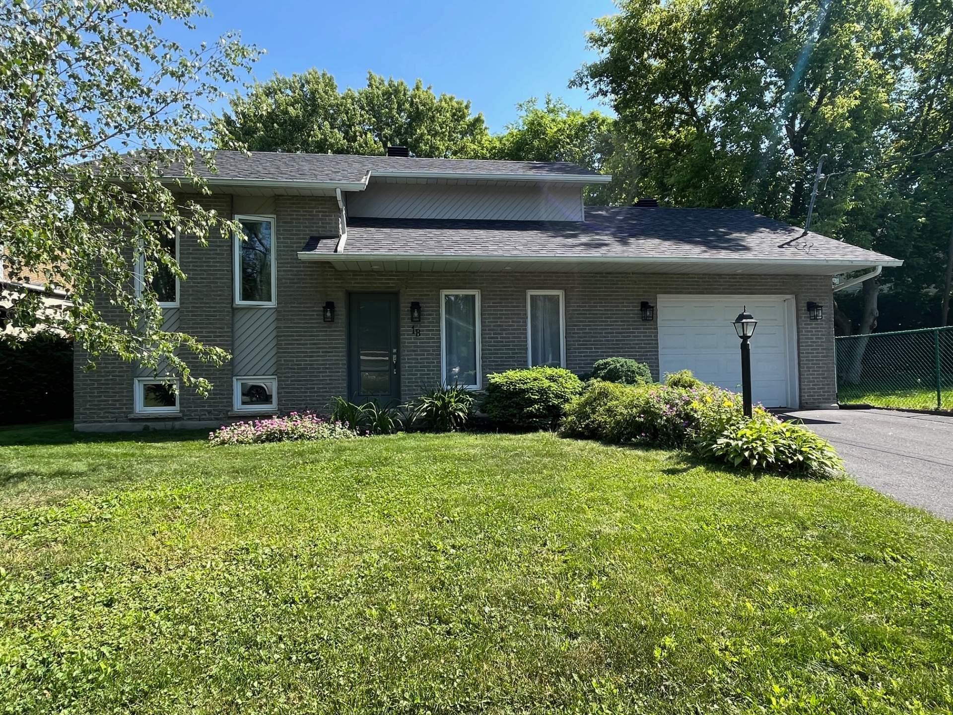 









1B


Rue Olier

,
Saint-Basile-le-Grand,




QC
J3N1L6

