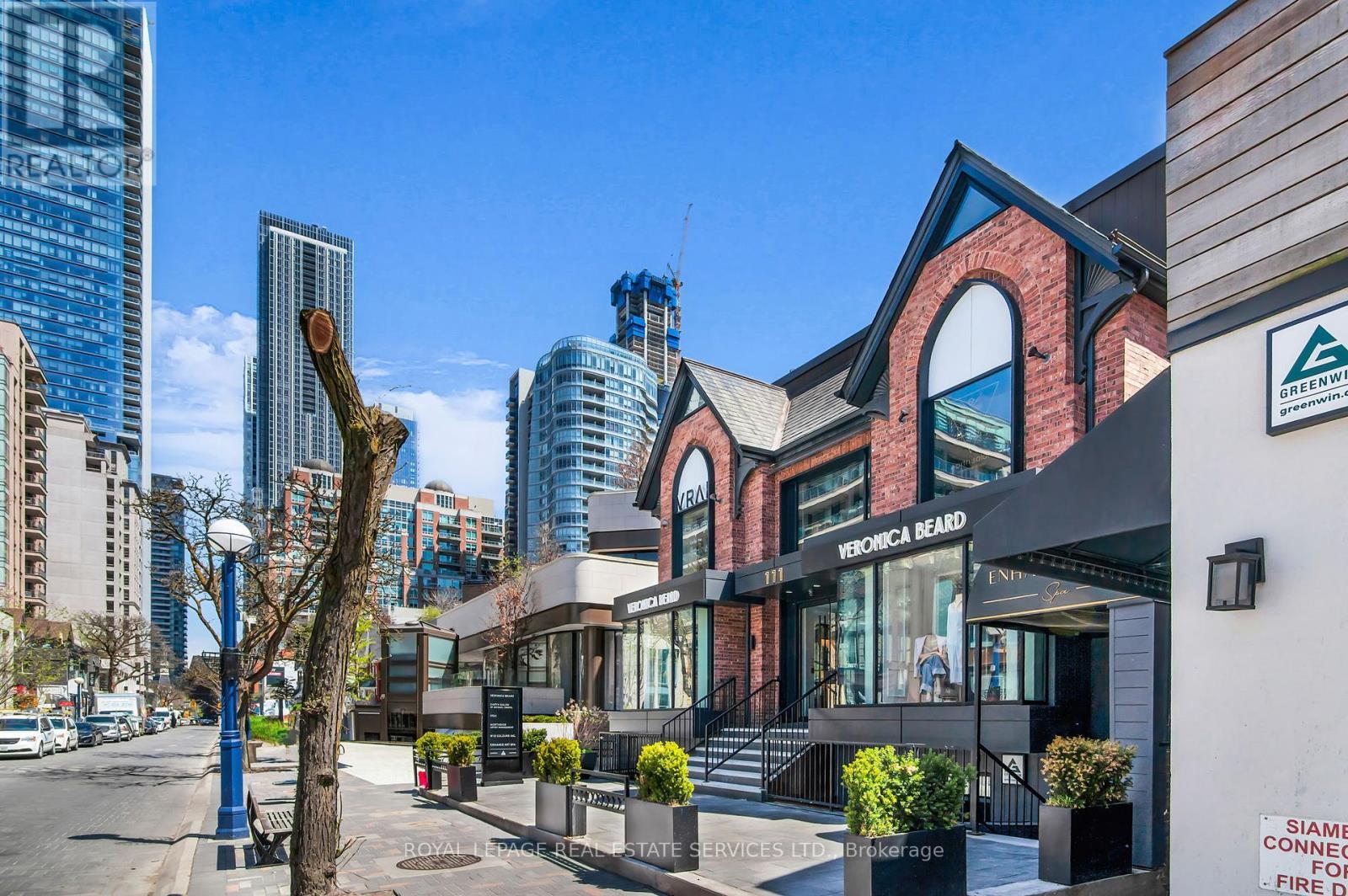 












504 - 38 AVENUE ROAD

,
Toronto,




Ontario
M5R2G2

