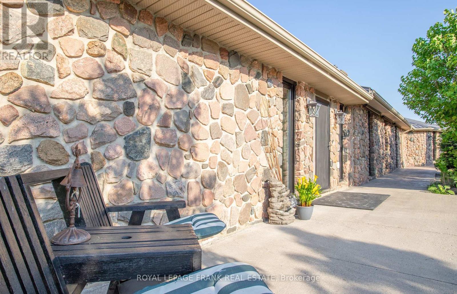 












10 CITYVIEW HEIGHTS

,
Kawartha Lakes (Omemee),




Ontario
K0L1K0

