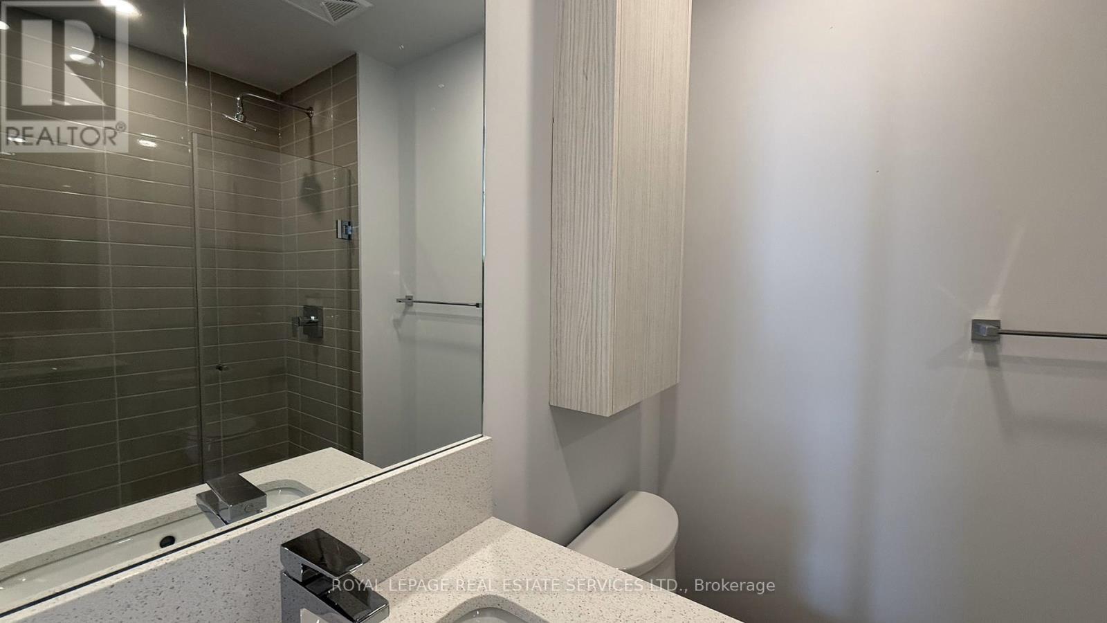 












4511 - 430 SQUARE ONE DRIVE

,
Mississauga,




Ontario
L5B0L6

