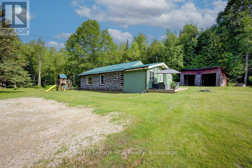 












8667 SIDE ROAD 15 ROAD

,
Wellington North,




Ontario
N0G1A0

