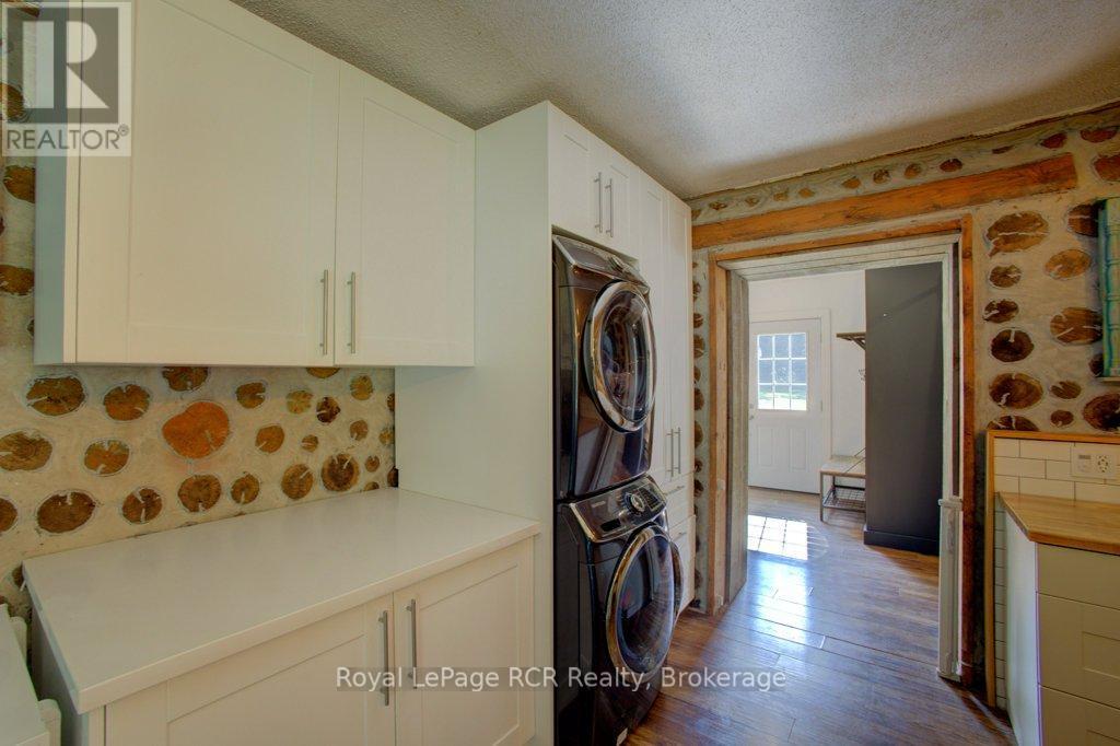 












8667 SIDE ROAD 15 ROAD

,
Wellington North,




Ontario
N0G1A0

