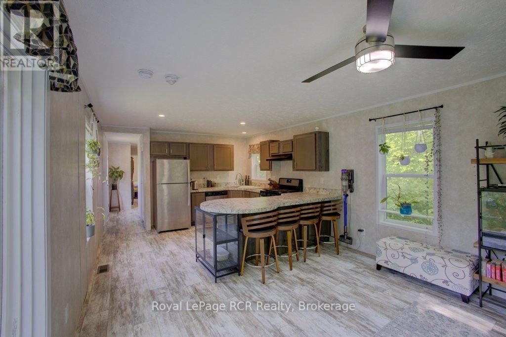 












8667 SIDE ROAD 15 ROAD

,
Wellington North,




Ontario
N0G1A0

