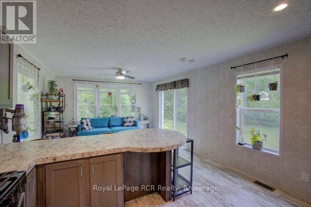 












8667 SIDE ROAD 15 ROAD

,
Wellington North,




Ontario
N0G1A0


