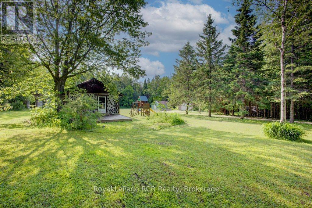 












8667 SIDE ROAD 15 ROAD

,
Wellington North,




Ontario
N0G1A0

