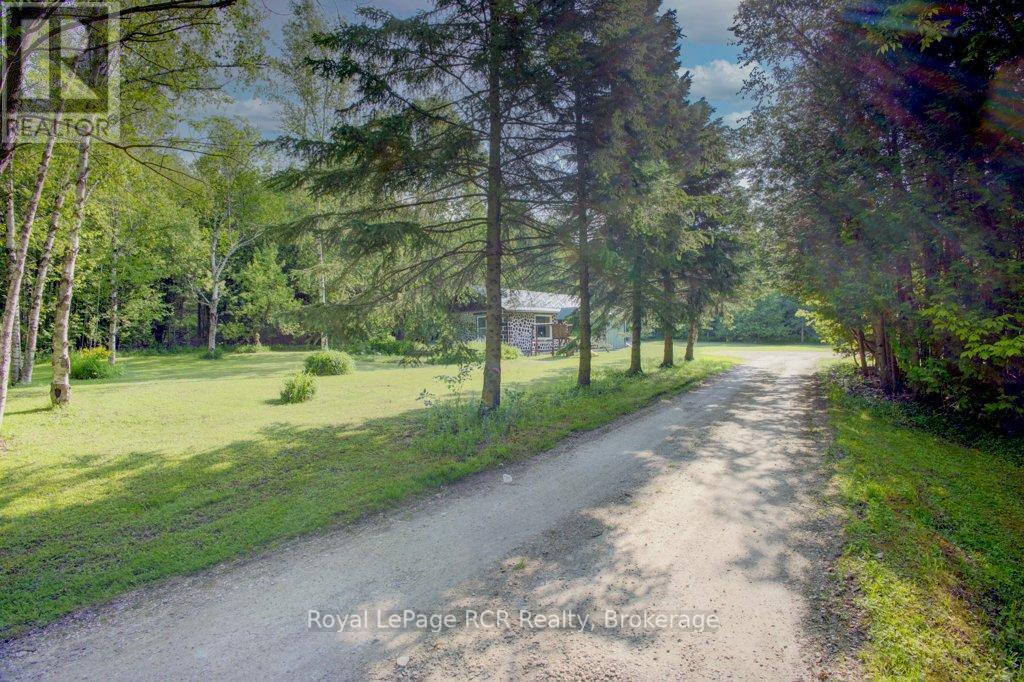












8667 SIDE ROAD 15 ROAD

,
Wellington North,




Ontario
N0G1A0

