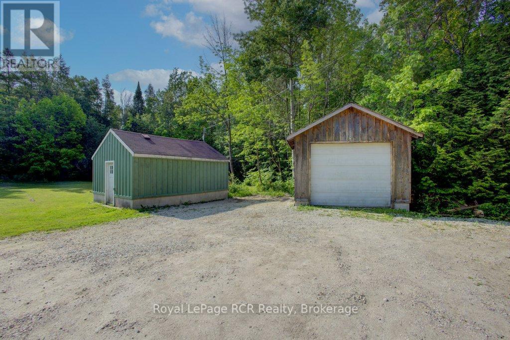 












8667 SIDE ROAD 15 ROAD

,
Wellington North,




Ontario
N0G1A0

